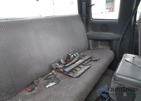 1999 Dodge Ram 1500 St из США, поврежденный, VIN 3B7HC12Y6XG101181